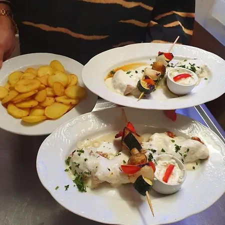 Gruener Baum 宾馆 2*