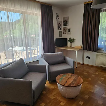 Gruener Baum Herberg